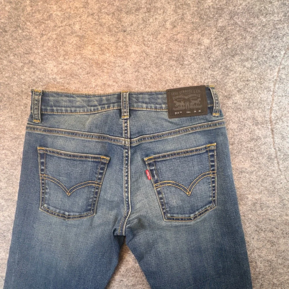 Levis Performance 511 Slim Jeans Boys Size 12 Reg W26 L26 Medium Wash Blue Denim